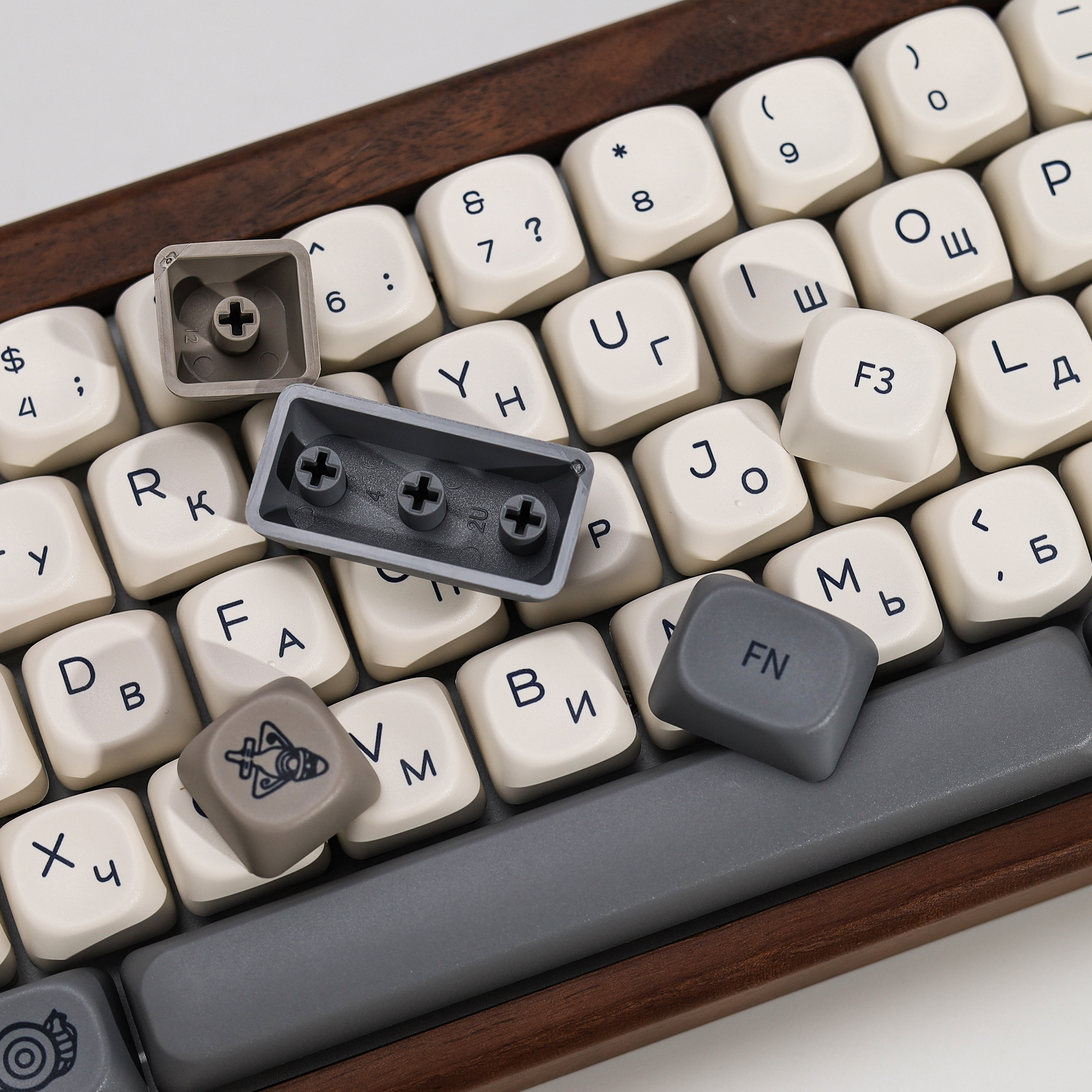 KBDiy Russian Keycaps Retro Vi - Retro Gaming Mac のレビューと価格